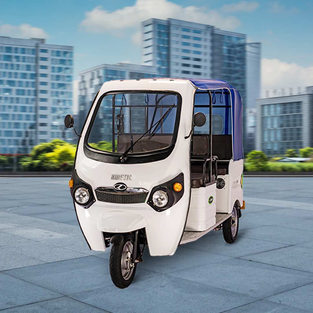 Kinetic Green - Safar Smart
